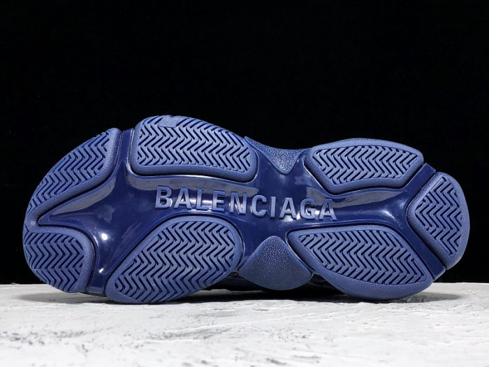 bl triple s